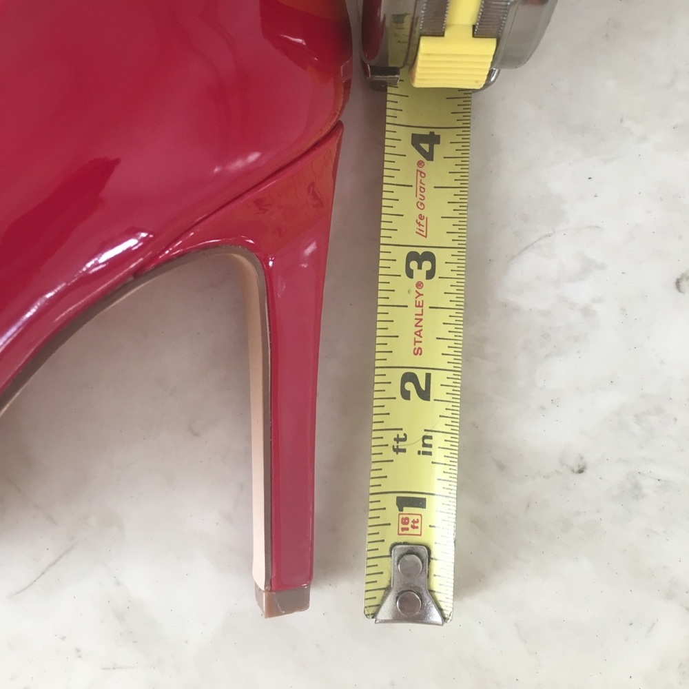 Red Heels - Picture 4 of 6